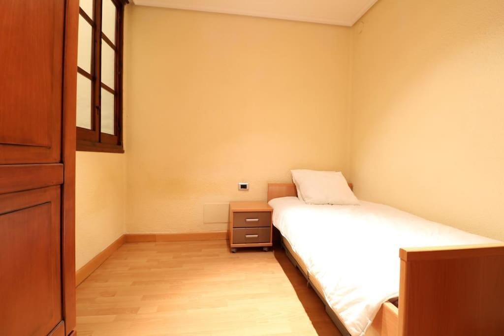 Piso En El Centro De Castellon Apartment กัสเตญองเดลาปลานา ภายนอก รูปภาพ