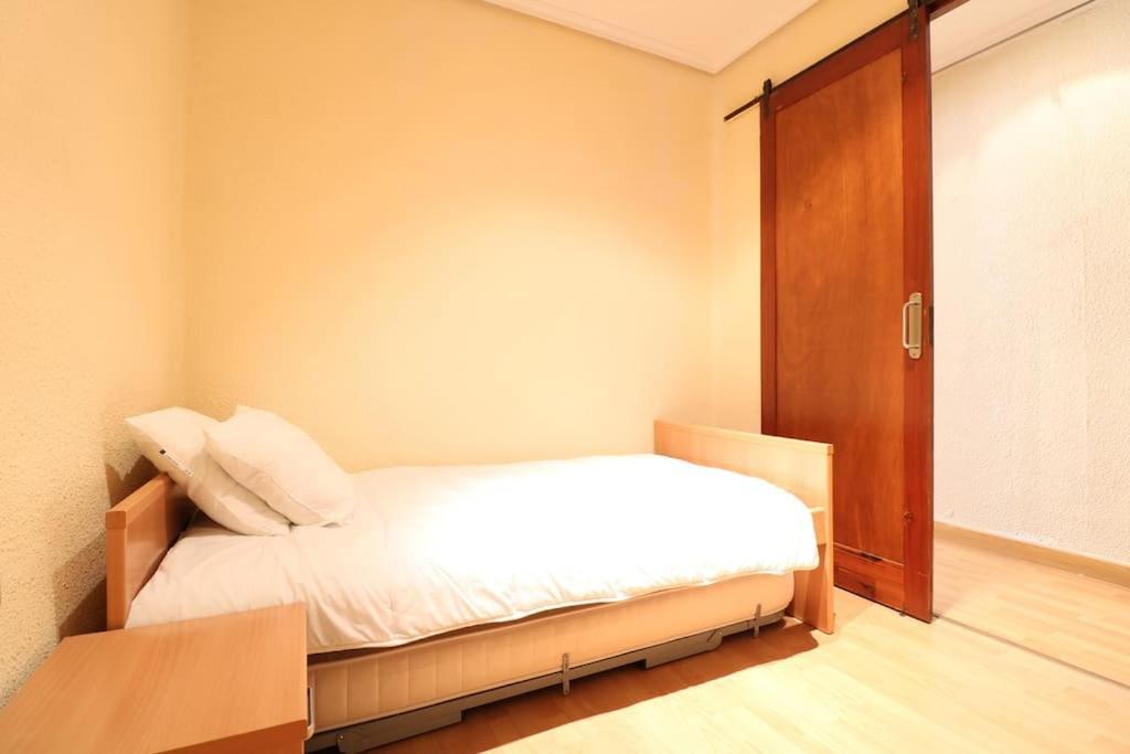 Piso En El Centro De Castellon Apartment กัสเตญองเดลาปลานา ภายนอก รูปภาพ